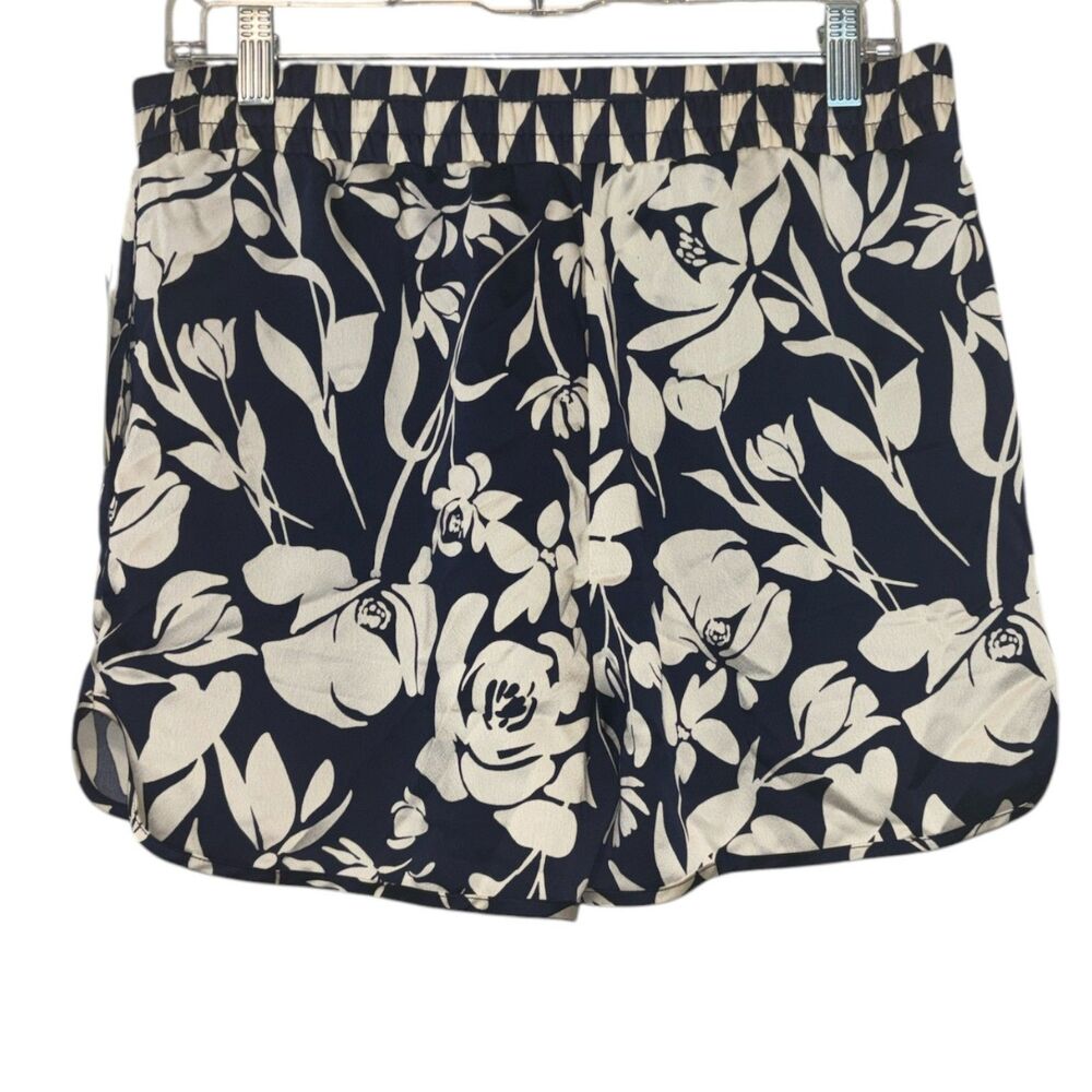 A New Day Black Floral Shorts Women’s Size Medium Pull On Lightweight Summer Sho